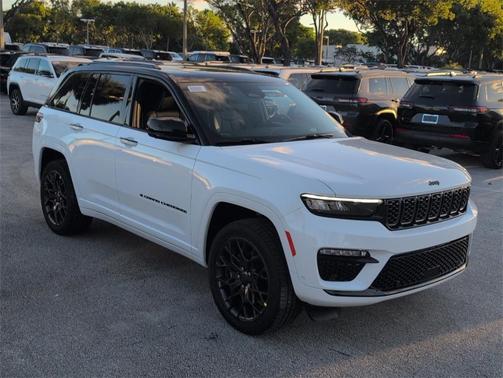 2025 Jeep Grand Cherokee Summit