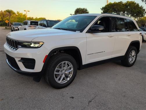 2025 Jeep Grand Cherokee Laredo X