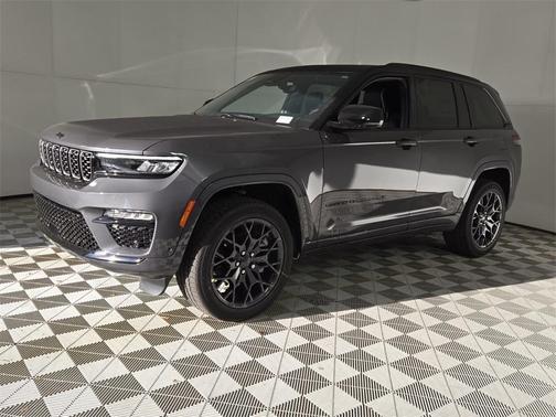 2025 Jeep Grand Cherokee Summit