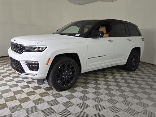 2025 Jeep Grand Cherokee Summit
