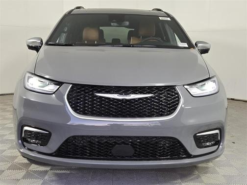 2025 Chrysler Pacifica Hybrid Pinnacle