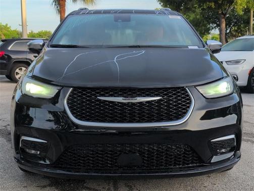 2026 Chrysler Pacifica Pinnacle