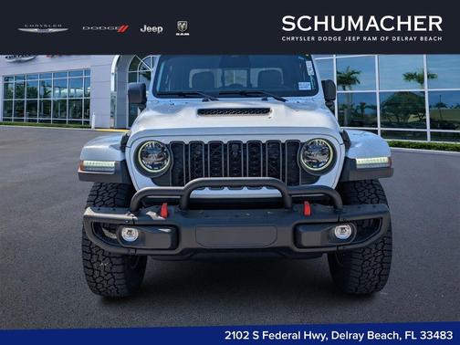 Bright White Clearcoat 2026 Jeep Gladiator Mojave