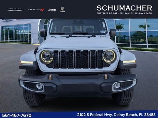 Bright White Clearcoat 2026 Jeep Gladiator 85th Anniversary Edition