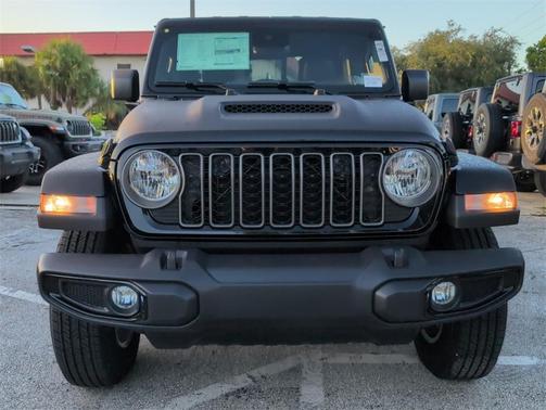 2025 Jeep Gladiator Sport