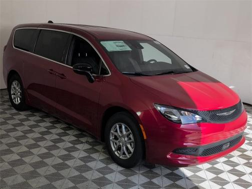 2026 Chrysler Voyager LX