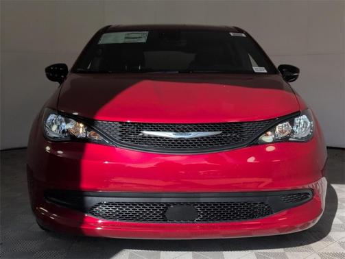 2026 Chrysler Voyager LX