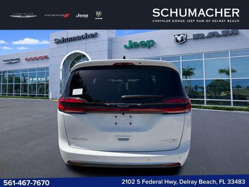 Bright White Clearcoat 2027 Chrysler Pacifica LIMITED