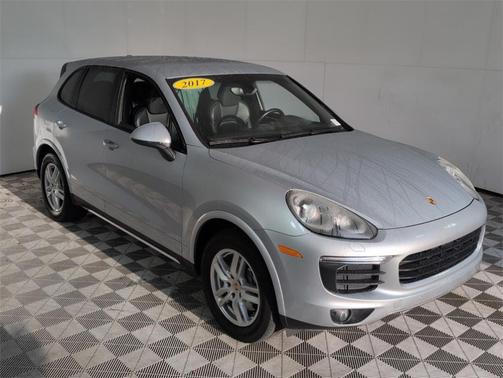 2017 Porsche Cayenne Platinum Edition