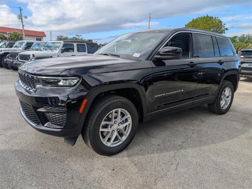 2025 Jeep Grand Cherokee Laredo X