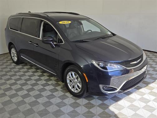 2020 Chrysler Pacifica Touring-L