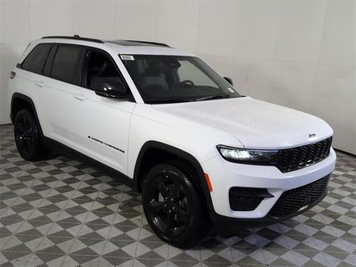 2025 Jeep Grand Cherokee Laredo