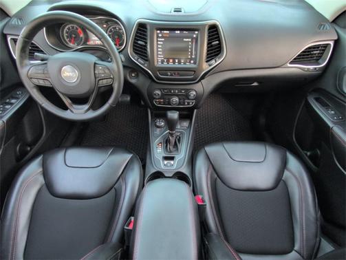 2019 Jeep Cherokee Trailhawk