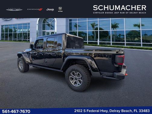 Black Clearcoat 2026 Jeep Gladiator Mojave