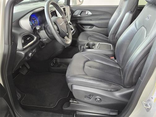 2020 Chrysler Pacifica Touring-L Plus