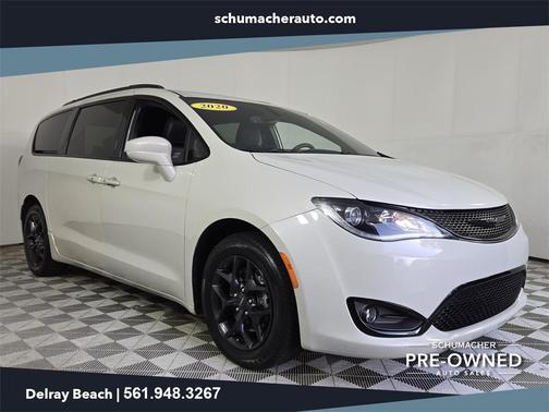2020 Chrysler Pacifica Touring-L Plus