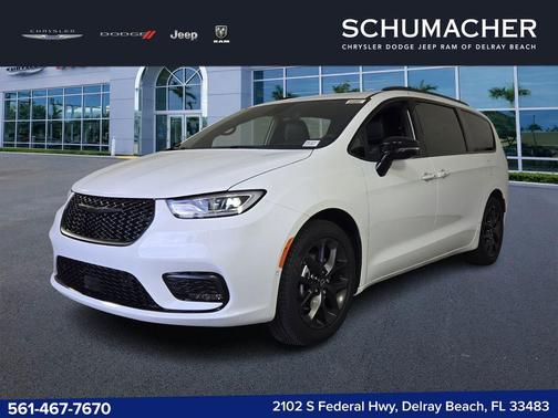 Bright White Clearcoat 2026 Chrysler Pacifica Select