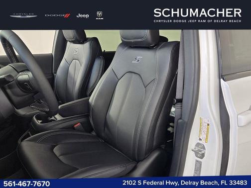 Bright White Clearcoat 2026 Chrysler Pacifica Select