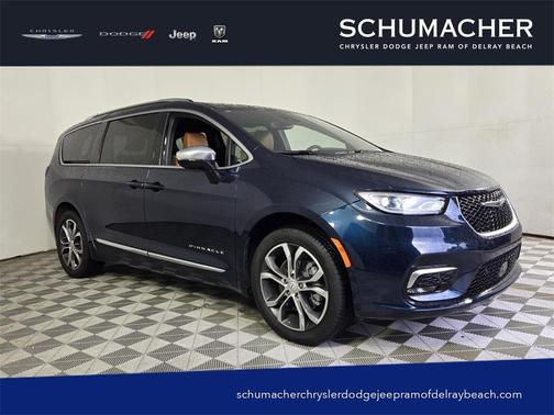 2025 Chrysler Pacifica Pinnacle