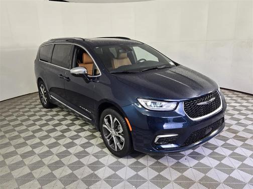 2025 Chrysler Pacifica Pinnacle