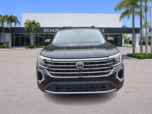 Deep Black Pearl Effect 2024 Volkswagen Atlas 2.0T SE
