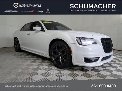 2022 Chrysler 300 Touring L