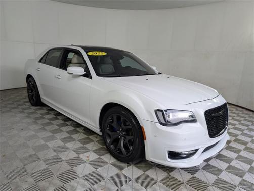 2022 Chrysler 300 Touring L