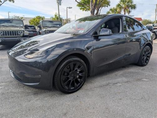 2024 Tesla Model Y Long Range