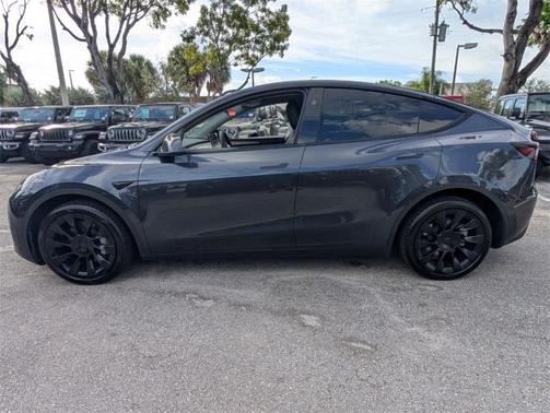 2024 Tesla Model Y Long Range