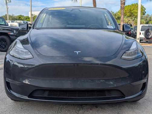 2024 Tesla Model Y Long Range