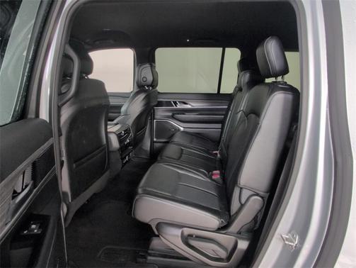 2024 Jeep Wagoneer L Series III