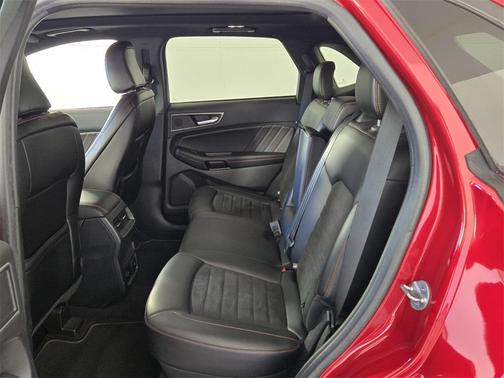 2021 Ford Edge ST Line