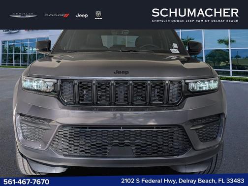 Metallic 2025 Jeep Grand Cherokee Laredo