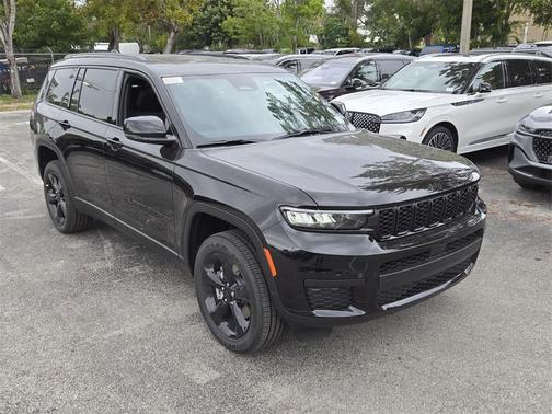 2025 Jeep Grand Cherokee L Laredo