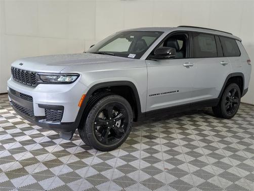 2025 Jeep Grand Cherokee L Laredo