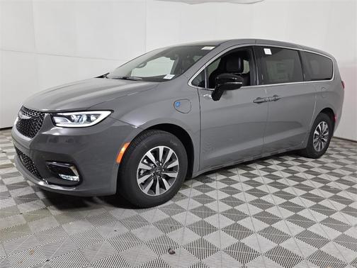 2025 Chrysler Pacifica Hybrid Select