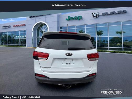 Snow White Pearl 2017 Kia Sorento LX