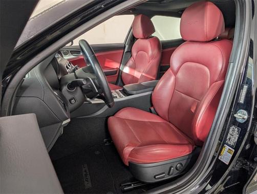 2019 Kia Stinger GT1