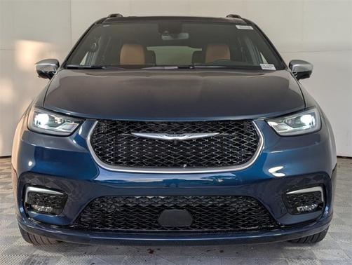 2025 Chrysler Pacifica Pinnacle