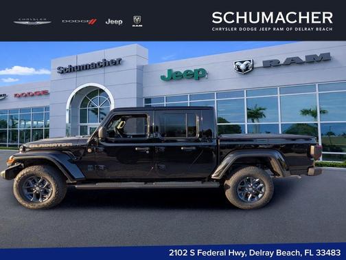 Black Clearcoat 2026 Jeep Gladiator 85th Anniversary Edition