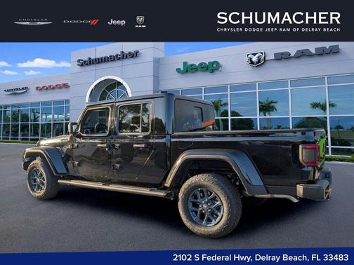 Black Clearcoat 2026 Jeep Gladiator 85th Anniversary Edition