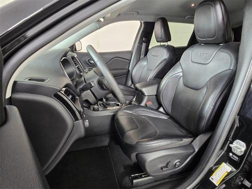2023 Jeep Cherokee Altitude Lux