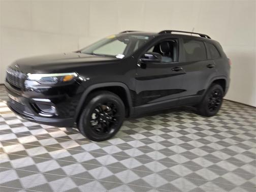 2023 Jeep Cherokee Altitude Lux