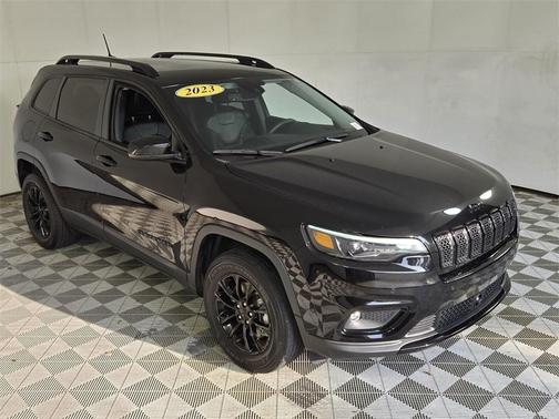 2023 Jeep Cherokee Altitude Lux