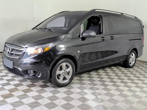 2018 Mercedes-Benz Metris Base