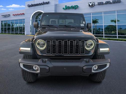 Black Clearcoat 2026 Jeep Gladiator Sport