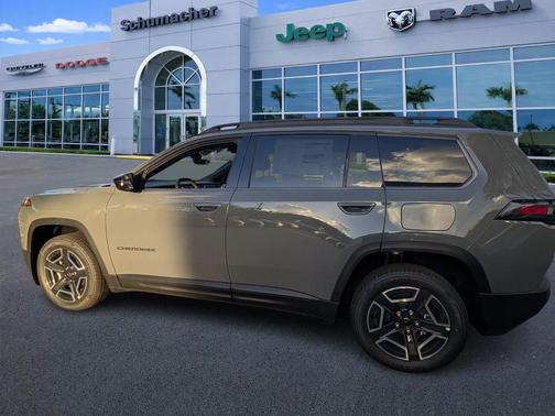 Sting Gray Clearcoat 2026 Jeep Cherokee LAREDO/LIMITED