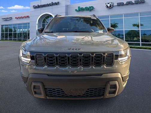 Sting Gray Clearcoat 2026 Jeep Cherokee LAREDO/LIMITED
