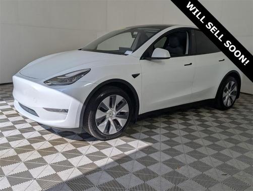2023 Tesla Model Y Long Range
