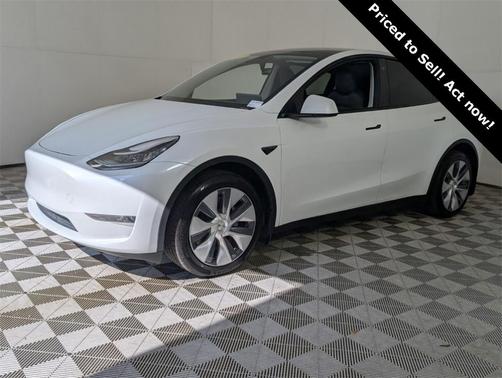 2023 Tesla Model Y Long Range